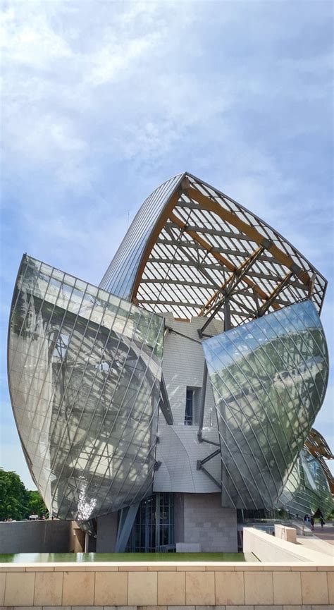 foundation Louis Vuitton exhibitions